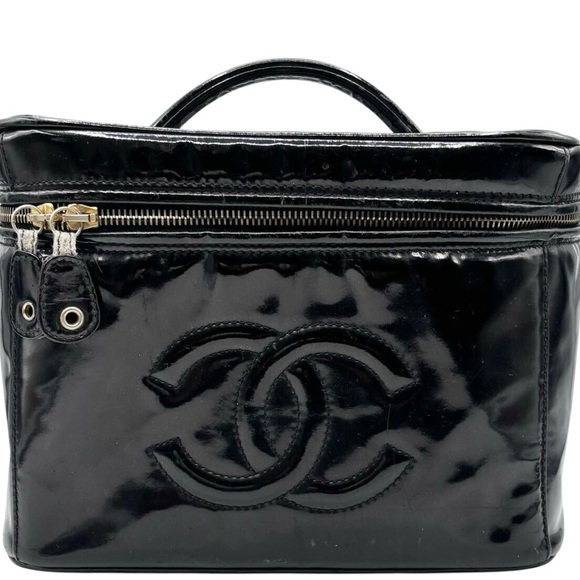 Chanel Coco Mark Large Vanity Patent Leather Cosmetic  Bag K000001-M1e2404-1 CC - Picture 1 of 11